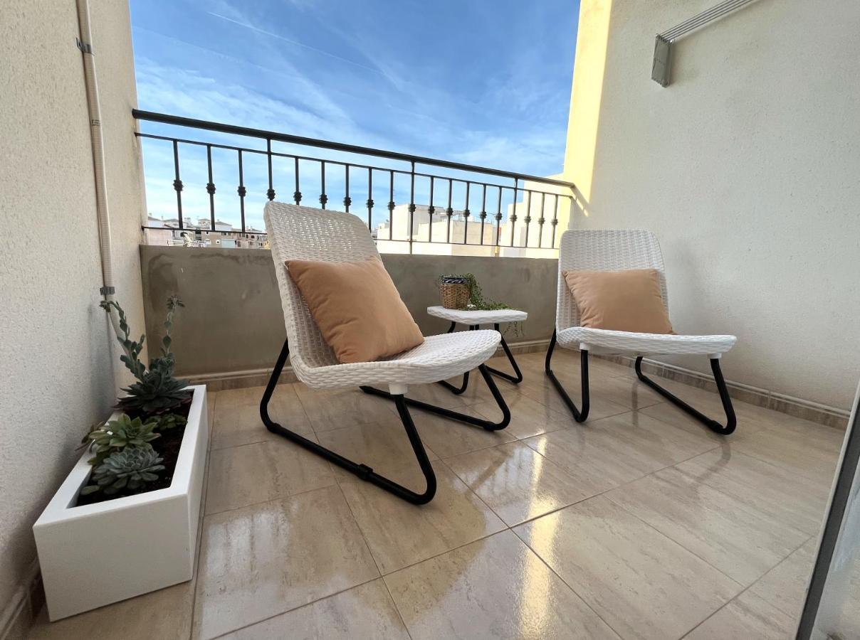 Salty Apartment Torrevieja Eksteriør billede